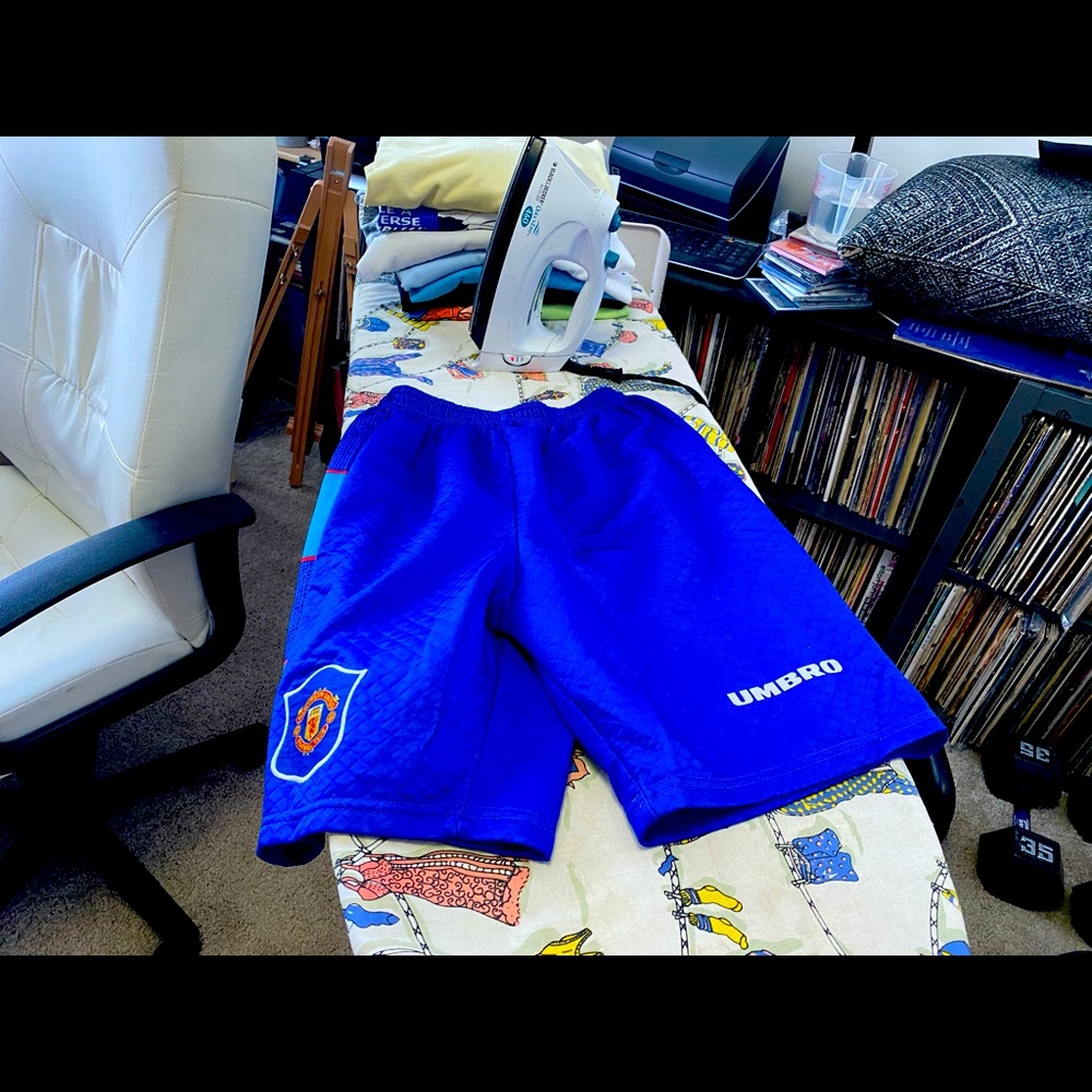 Manchester United away 1995-96 keeper shorts